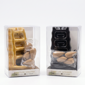 Kit de aromaterapia Scent Your Home con hornillo de cerámica texturizada, aceite esencial de Rosa y naranja, y vela de noche en caja de regalo.