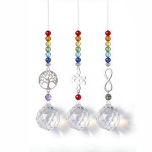 Atrapasol de Cristal Facetado 30mm con Dije Místico Variado y 7 Chakras